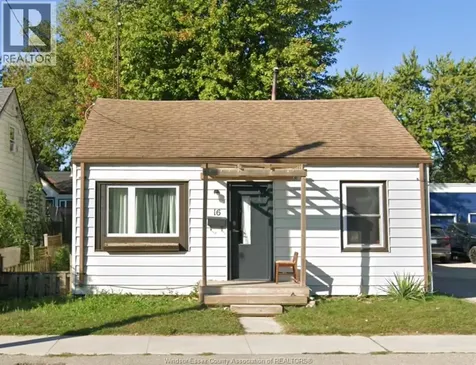 16 Mcnaughton Avenue Wallaceburg ON N8A 1R8