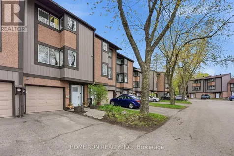 52 Reaney Court Ottawa ON K2K 1W8