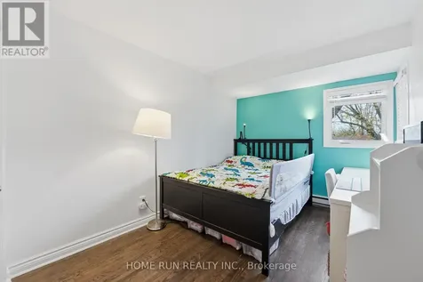 52 Reaney Court Ottawa ON K2K 1W8