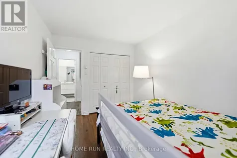 52 Reaney Court Ottawa ON K2K 1W8