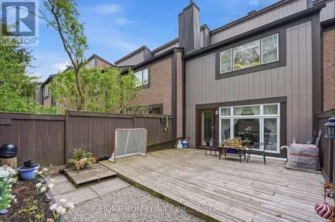 52 Reaney Court Ottawa ON K2K 1W8