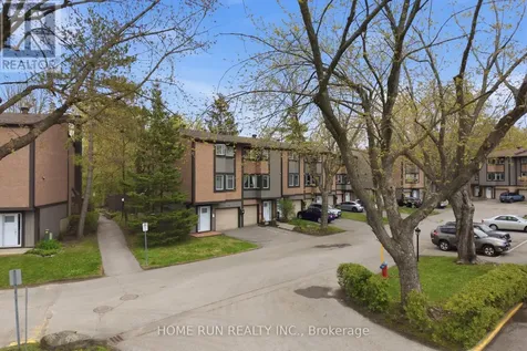52 Reaney Court Ottawa ON K2K 1W8