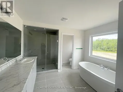 16 Rosanne Circle Wasaga Beach ON L9Z 0L4