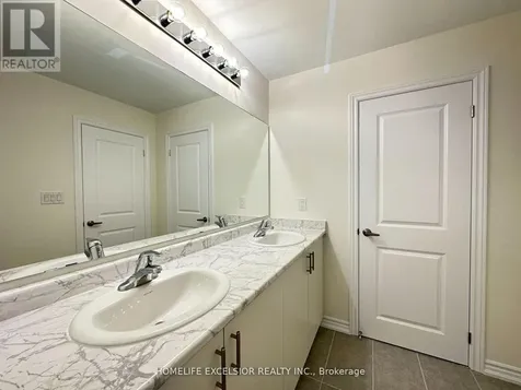 16 Rosanne Circle Wasaga Beach ON L9Z 0L4