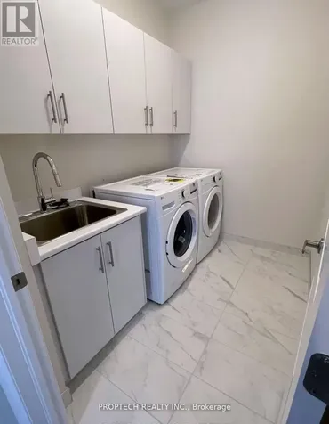 2 Schmeltzer Crescent Richmond Hill ON L4E 1K8
