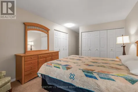 32 Innesbrook Court Ottawa ON K2S 1C7