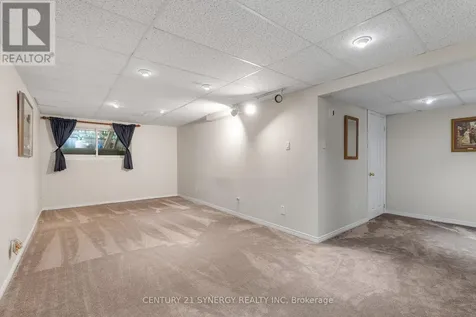 32 Innesbrook Court Ottawa ON K2S 1C7