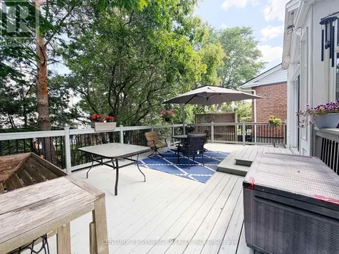 32 Innesbrook Court Ottawa ON K2S 1C7