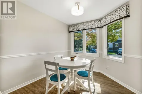 32 Innesbrook Court Ottawa ON K2S 1C7
