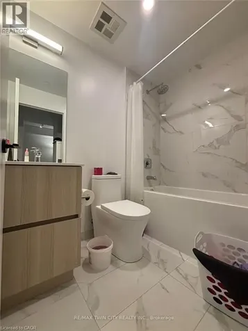220 Missinnihe Way Mississauga ON L5H 0A9