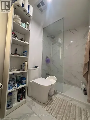 220 Missinnihe Way Mississauga ON L5H 0A9