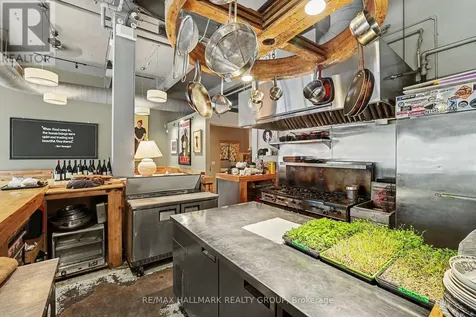 225 Strathcona Avenue Ottawa ON K1S 3T4