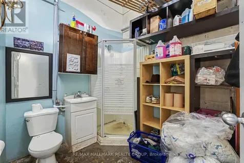 225 Strathcona Avenue Ottawa ON K1S 3T4