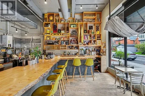 225 Strathcona Avenue Ottawa ON K1S 3T4