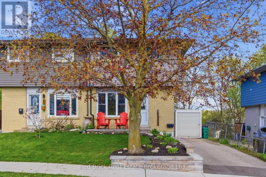 51 Clemens Avenue Cambridge ON N3C 2W6