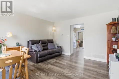 51 Clemens Avenue Cambridge ON N3C 2W6