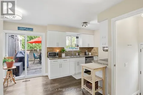 51 Clemens Avenue Cambridge ON N3C 2W6