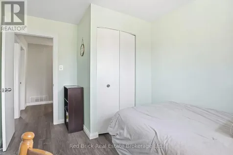 51 Clemens Avenue Cambridge ON N3C 2W6