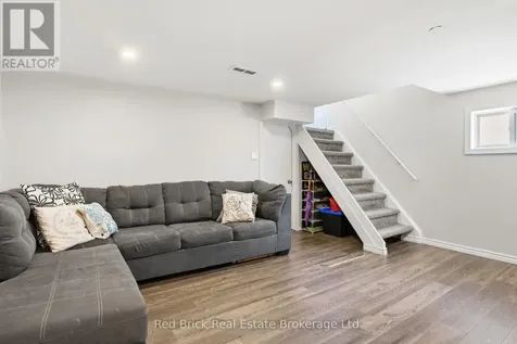 51 Clemens Avenue Cambridge ON N3C 2W6