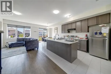 305 Vanilla Trail Thorold ON L2V 0K8