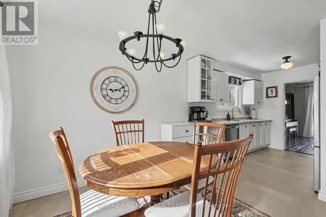 62 Priam Way Ottawa ON K2H 8S8