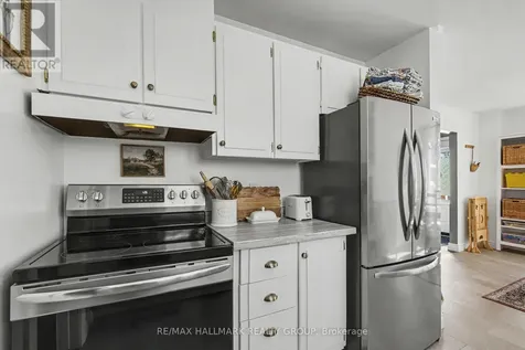62 Priam Way Ottawa ON K2H 8S8