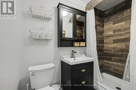 62 Priam Way Ottawa ON K2H 8S8