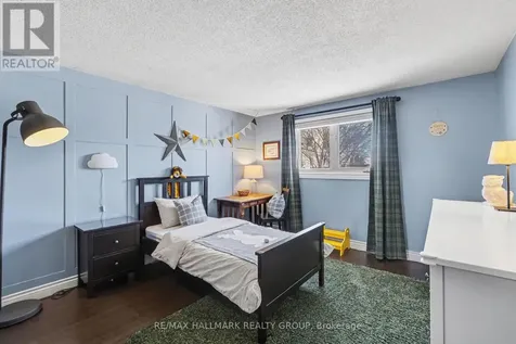 62 Priam Way Ottawa ON K2H 8S8