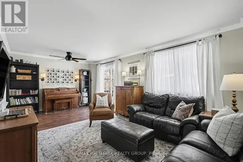 62 Priam Way Ottawa ON K2H 8S8