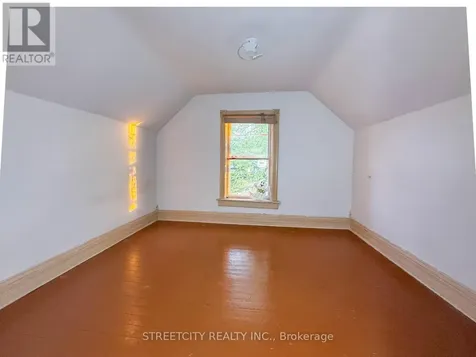 305 St Clair Street Chatham-kent ON N7L 7R1