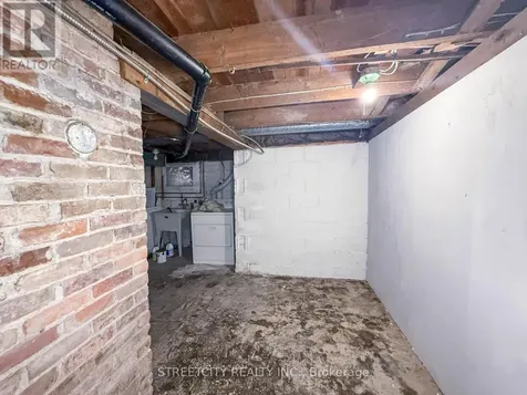 305 St Clair Street Chatham-kent ON N7L 7R1