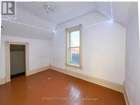 305 St Clair Street Chatham-kent ON N7L 7R1