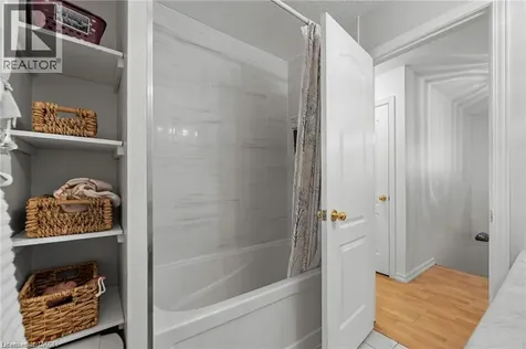 444 Burnett Avenue Cambridge ON N1T 1L3