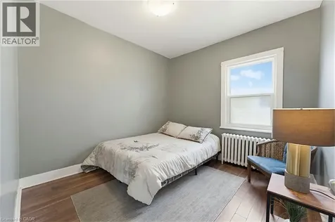 25 Beverly Street Cambridge ON N1R 3Z4