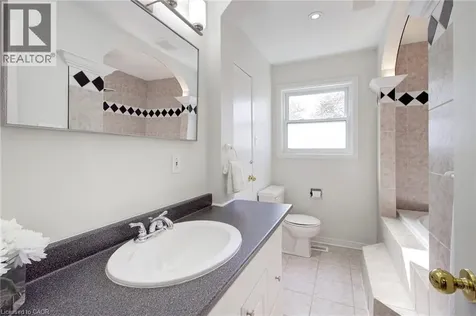 336 Queen Street South Mississauga ON L5M 1M2