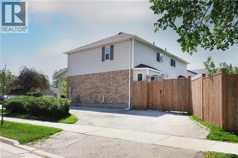 28 Bristow Creek Drive Elmira ON N3B 3K6