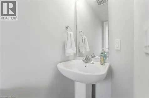 104 Laguna Village Crescent Hamilton ON L0R 1P0