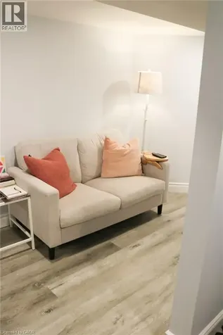 284 East 21st Street Hamilton ON L8V 2T9