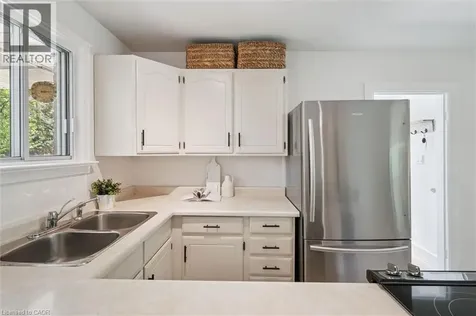 98 Chelsea Road Kitchener ON N2B 1H9