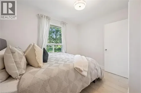 98 Chelsea Road Kitchener ON N2B 1H9