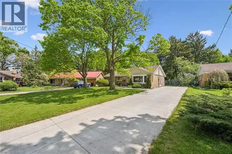 98 Chelsea Road Kitchener ON N2B 1H9