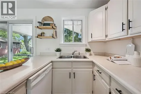 98 Chelsea Road Kitchener ON N2B 1H9