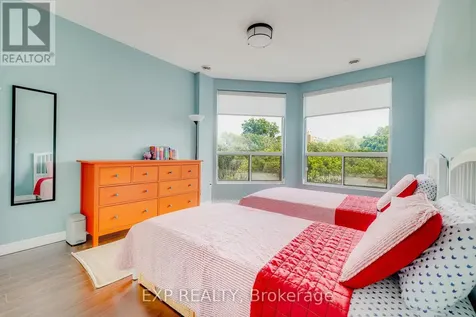 255 Keats Way Waterloo ON N2L 6N6