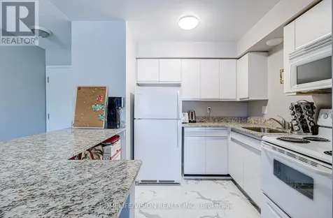 271 Eiwo Court Waterloo ON N2K 2M8