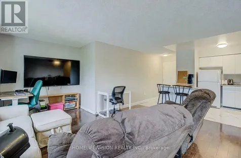 271 Eiwo Court Waterloo ON N2K 2M8