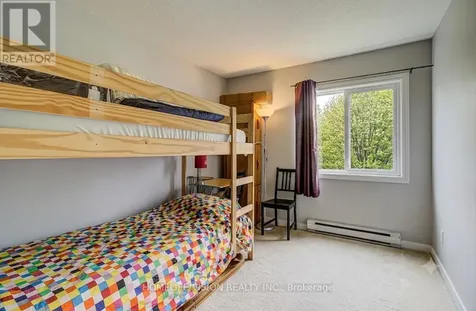 271 Eiwo Court Waterloo ON N2K 2M8
