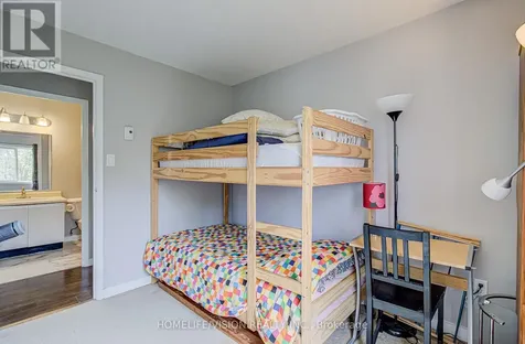 271 Eiwo Court Waterloo ON N2K 2M8