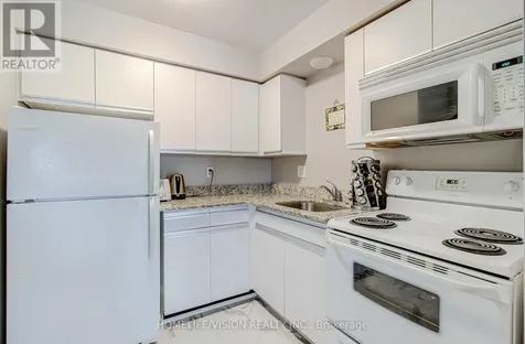 271 Eiwo Court Waterloo ON N2K 2M8