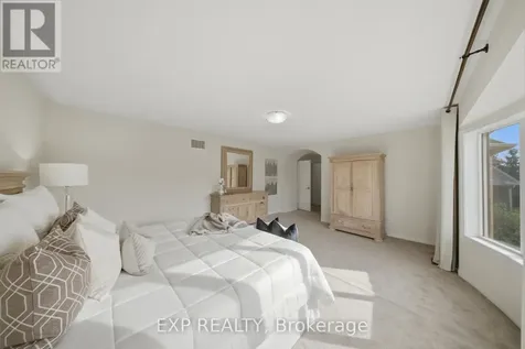 1227 Christie Circle Milton (be Beaty) ON L9T 6V4