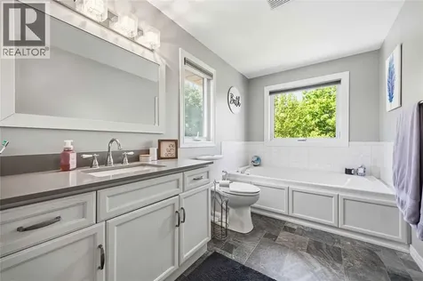 465 Althouse Court Sarnia ON N7S 6C7